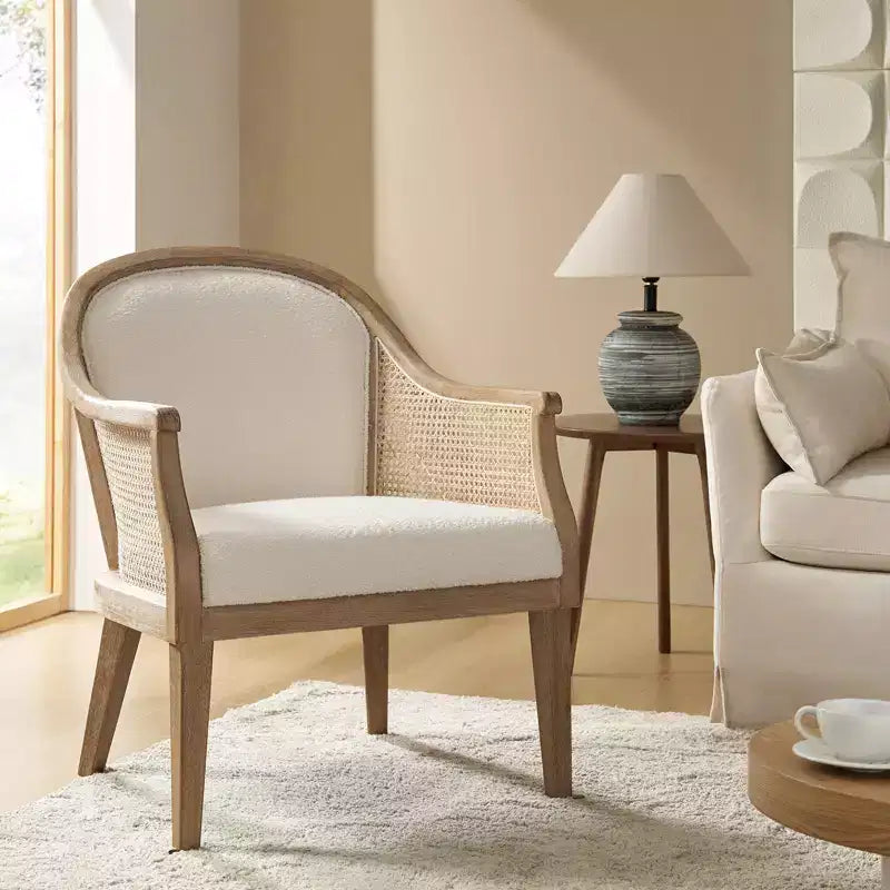 Sessel im Landhausstil aus Rattan und Massivholz