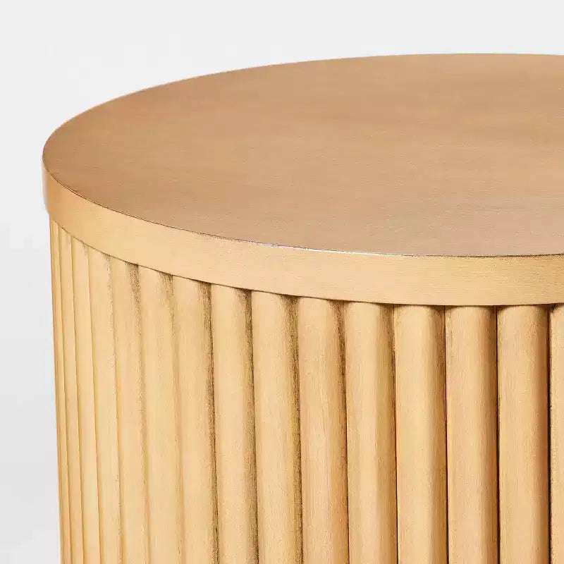 Table d’appoint naturelle, style classique minimaliste