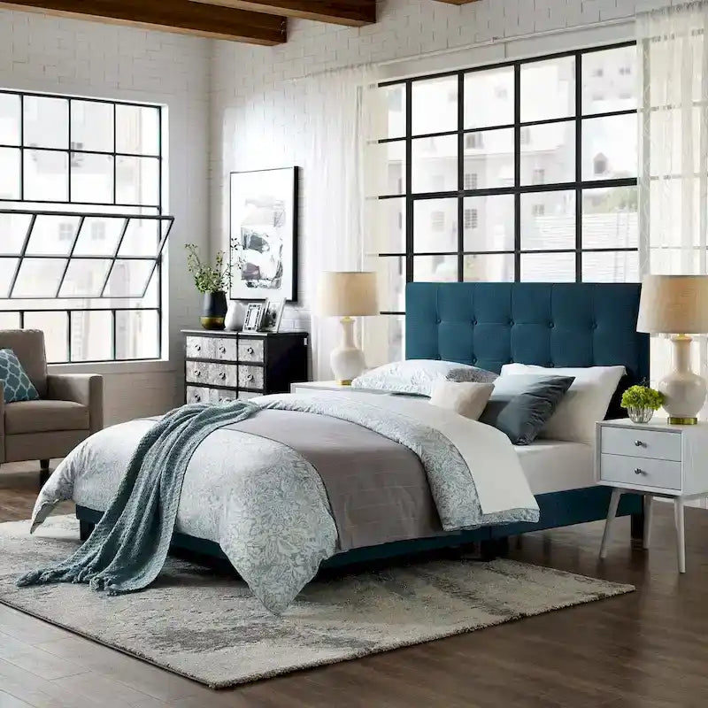 Queen Button-tufted Upholstered Platform Bed